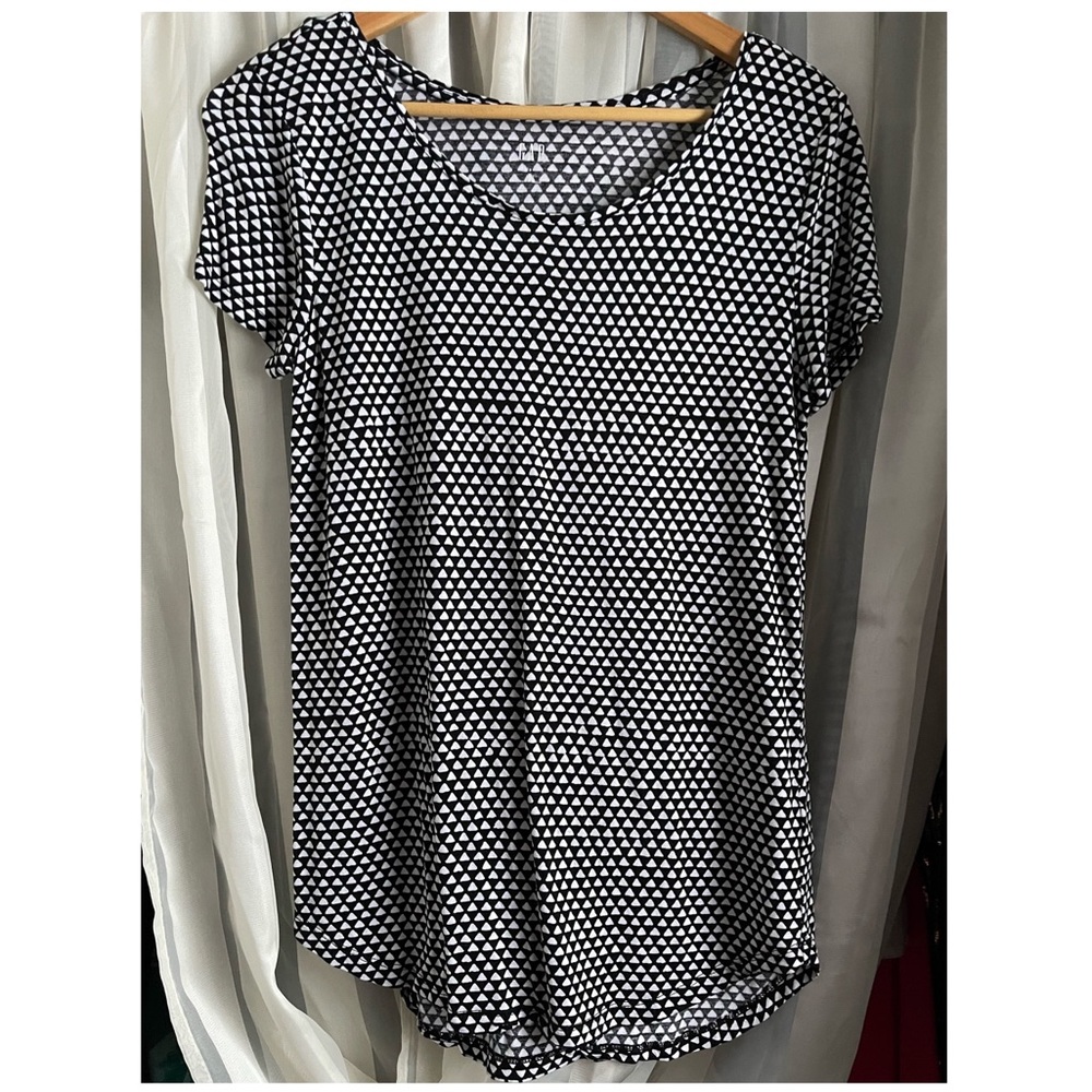 Geo Print GAP Tee